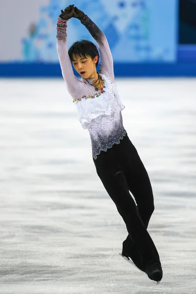 Patinaje artístico. Hombres patinaje libre — Foto de Stock