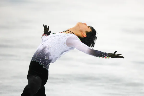 Kunstschaatsen. mannen vrije schaatsen — Stockfoto