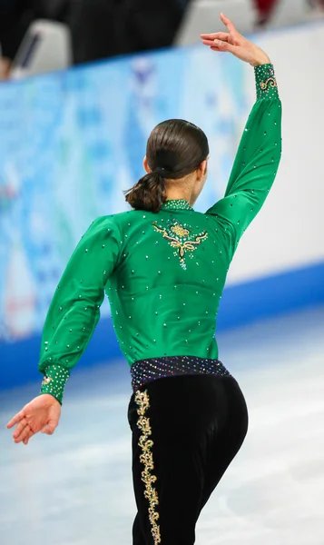 Patinaje artístico. Hombres patinaje libre —  Fotos de Stock