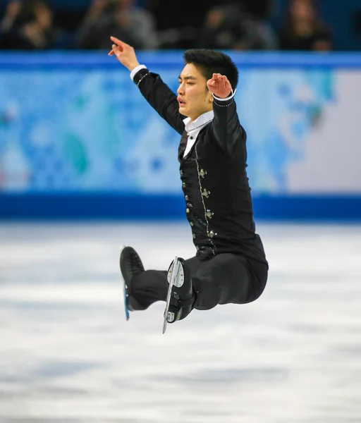 Patinaje artístico. Hombres patinaje libre —  Fotos de Stock