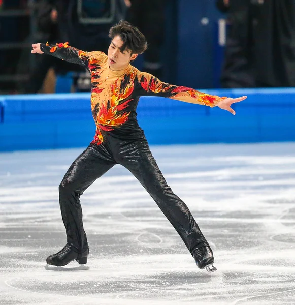 Patinaje artístico. Hombres patinaje libre —  Fotos de Stock