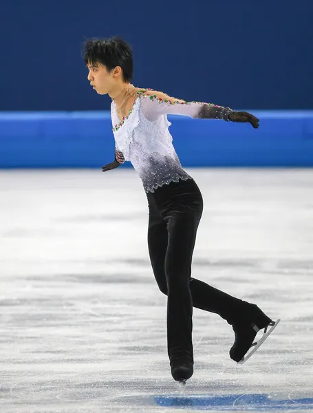 Patinaje artístico. Hombres patinaje libre — Foto de Stock