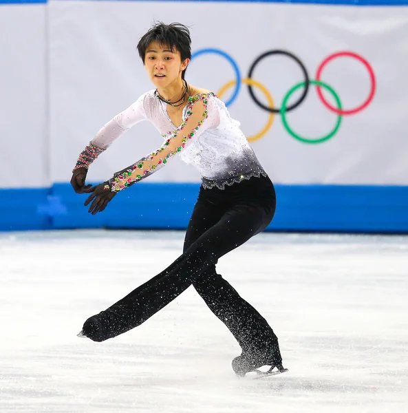 Patinaje artístico. Hombres patinaje libre —  Fotos de Stock