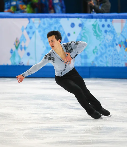 Patinaje artístico. Hombres patinaje libre — Foto de Stock