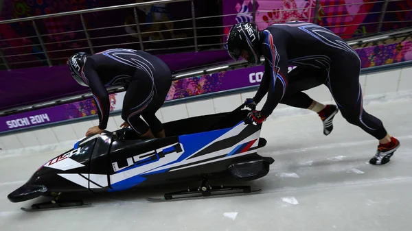 Două-om bobsleigh căldură — Fotografie, imagine de stoc