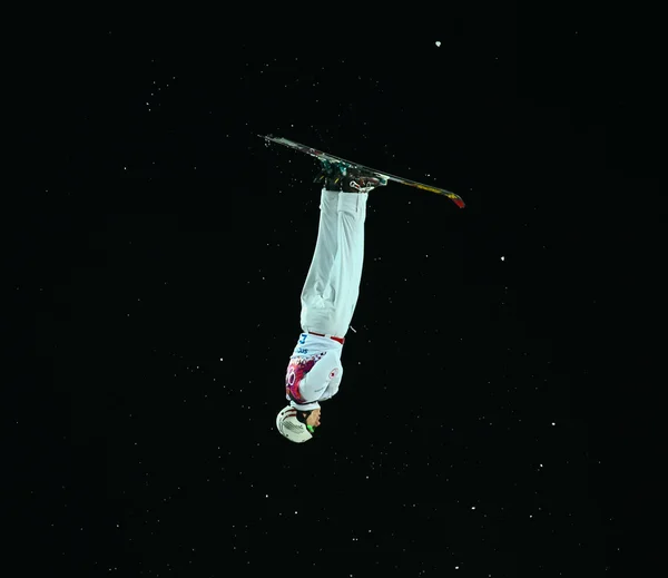 フリー スタイル スキーします。男子エアリアル — ストック写真