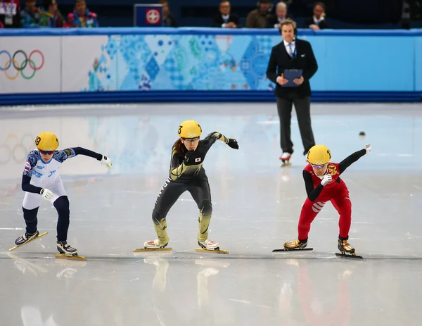 Bayanların 1000 m kısa parça ısıtır ısıtır — Stok fotoğraf