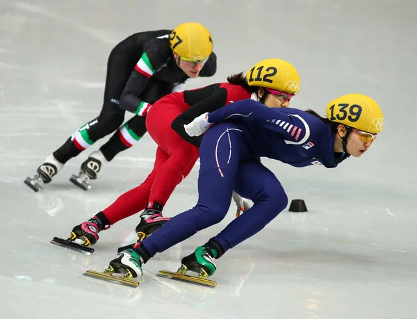 Chauffe 1000 m pour femmes Chauffe court chemin — Photo