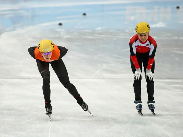 Chauffe 1000 m pour femmes Chauffe court chemin — Photo