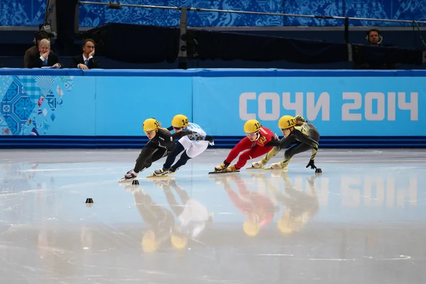 Chauffe 1000 m pour femmes Chauffe court chemin — Photo