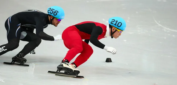 Hombres 500 m Pista Corta Calentamientos — Foto de Stock