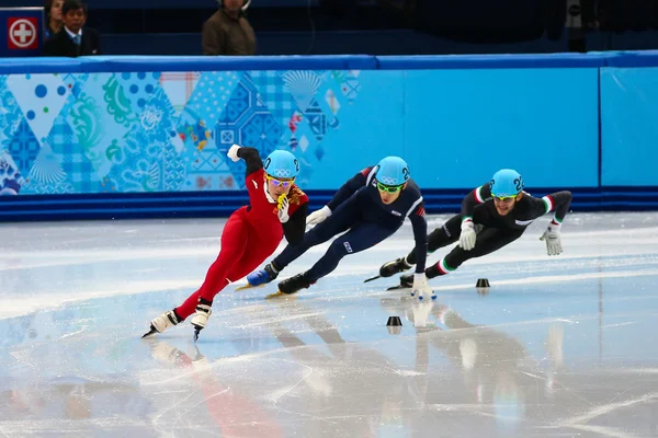 Erkekler 500 m kısa parça ısıtır