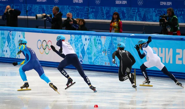 Hombres 500 m Pista Corta Calentamientos — Foto de Stock