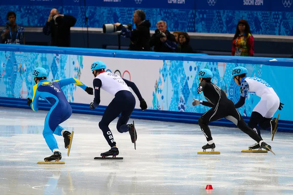 男子 500 米短道速滑预赛 — 图库照片