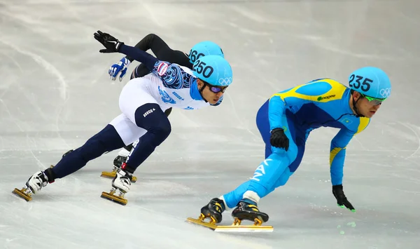 500 m Short Track Heats Masculinos — Fotografia de Stock