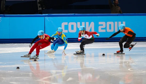 Hombres 500 m Pista Corta Calentamientos — Foto de Stock