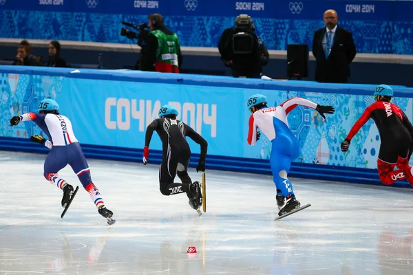 Hombres 500 m Pista Corta Calentamientos — Foto de Stock