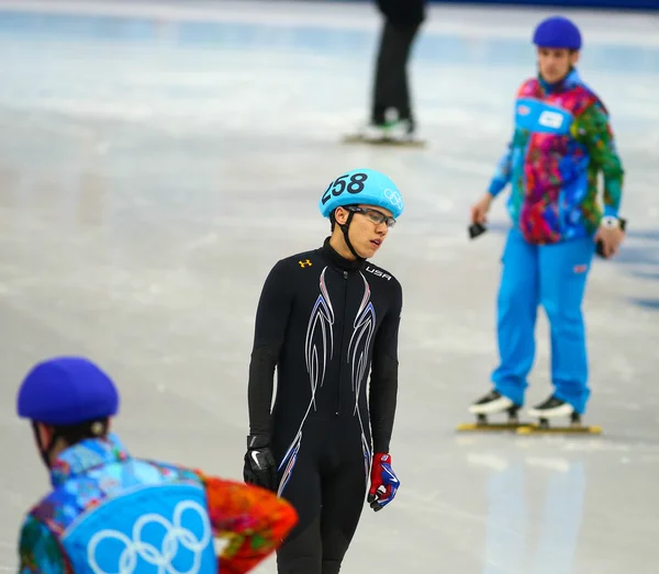 Ohřívá krátké trati 500 m muži — Stock fotografie