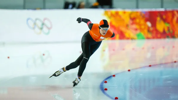 Hastighetsåkning på skridskor. damer 5000 m — Stockfoto