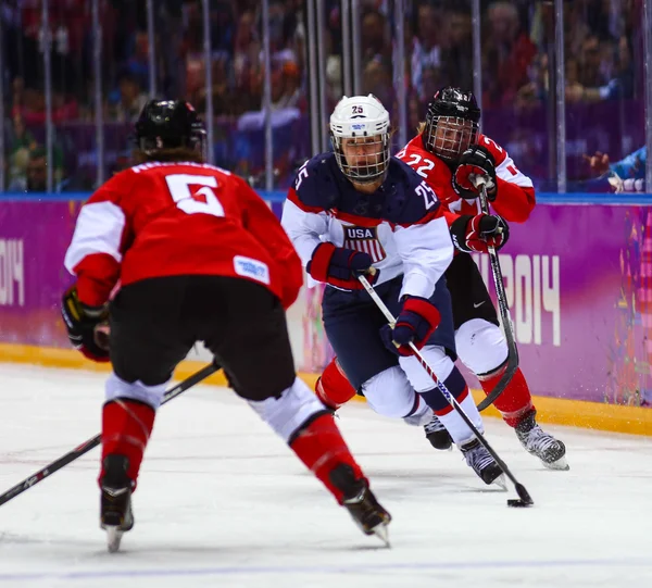 Hockey sur glace. Jeu de Médaille d'Or Femme — Photo