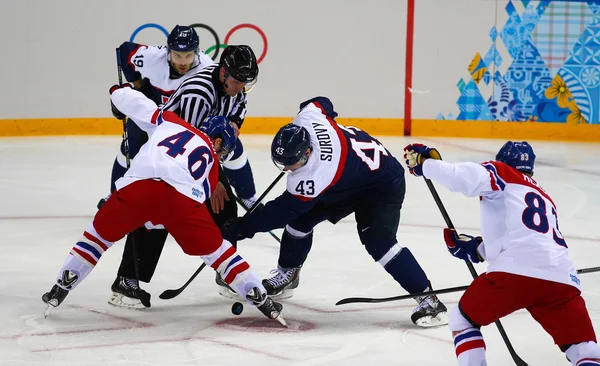 Hockey su ghiaccio. Qualifiche dei play-off maschili — Foto Stock