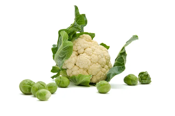 Isolated fresh Cauliflower cabbage with green leaves — Stock Photo, Image