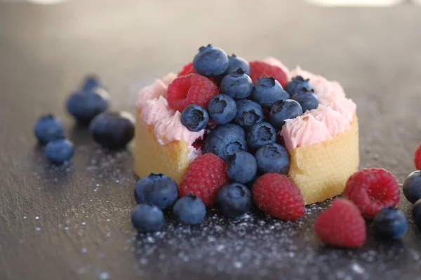 Cake Berries Tasty Tartlets Juicy Berries Bilberry Raspberry Dessert Berries — Stock Photo, Image
