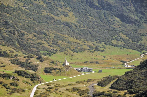 Dorp in de Alpen — Stockfoto