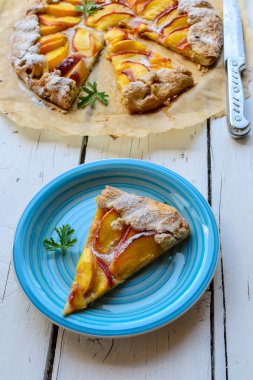 rustik şeftalili pasta