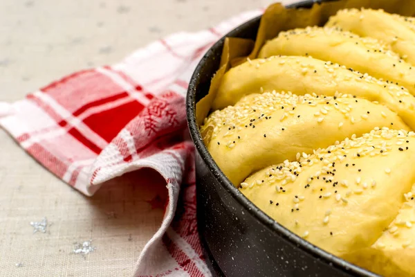 Roher Teig Form Für Selbstgebackenes Brot — Stockfoto