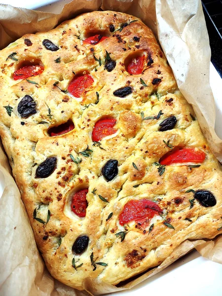 Homemade Focaccia Tomatoes Olives Tray — Stok fotoğraf