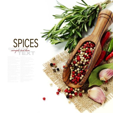 ahşap bir gemide baharat