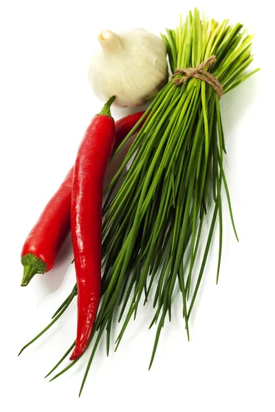 Garść świeżego szczypiorku i warzywa — Zdjęcie stockowe