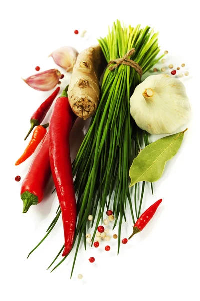 A bunch of fresh chives and vegetables — Stock Photo, Image