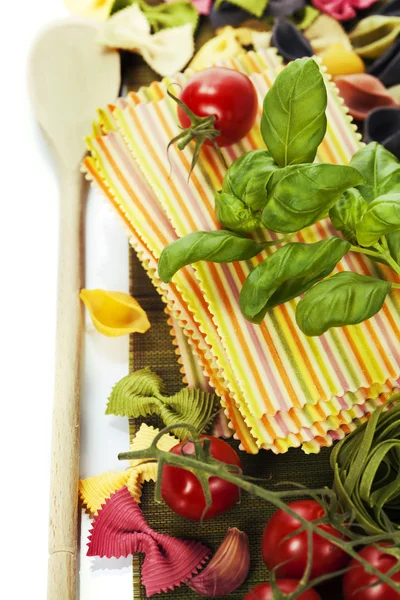 Nyers színes lasagna lapok — Stock Fotó