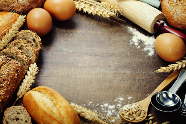 Хлеб и ингредиенты
