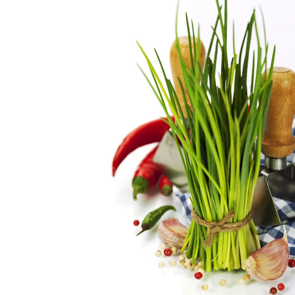 A bunch of fresh chives and vegetables — Stock Photo, Image