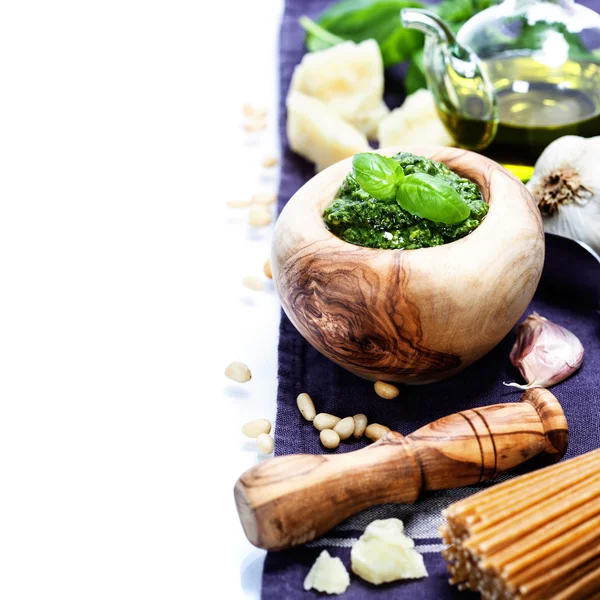 Freshly made pesto — Stock Photo, Image