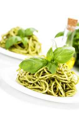 pesto soslu lezzetli makarna çeşitleri