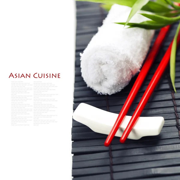 Chopsticks and towels — Stock Photo, Image