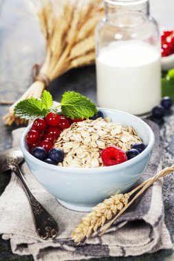 yulaf ve çilek Kahvaltı