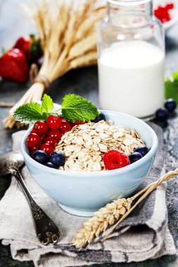 yulaf ve çilek Kahvaltı