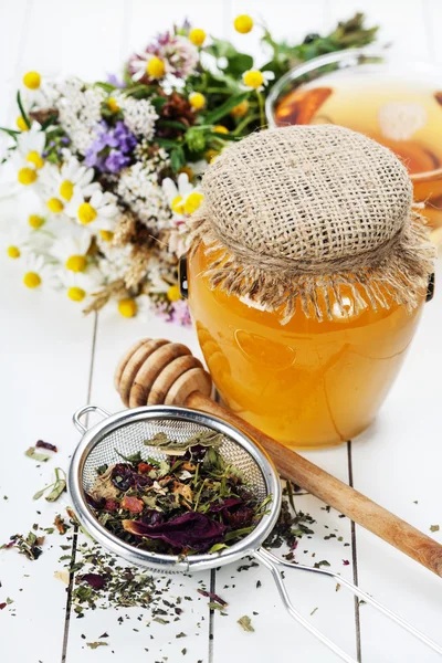 Honey and Herbal tea — Stock Photo, Image