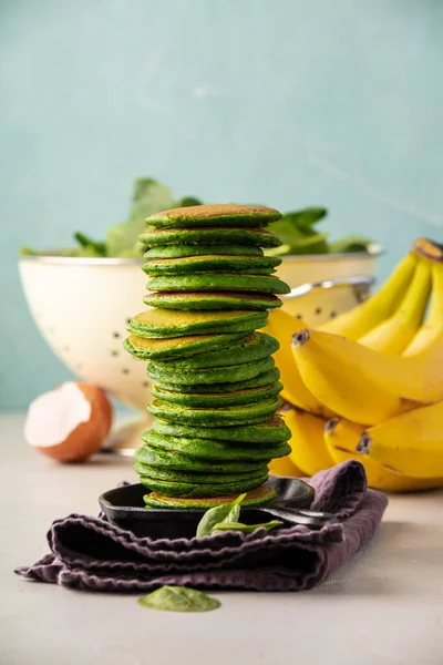 Spinach Pancakes Stack Blue Background Close — Stockfoto