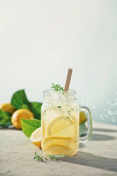 Lemonade Ingredients Close Summer Cocktails Blurred Sea Background — Φωτογραφία Αρχείου