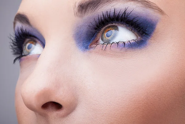 Žena oko s krásným make-upem — Stock fotografie