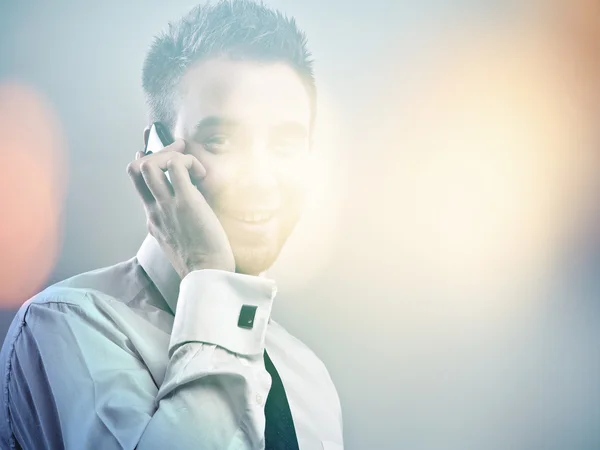 Modelo bonito jovem elegante. Retrato de imagem pintado digital multicolorido de jovem empresário atraente . — Fotografia de Stock