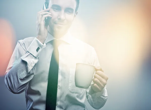 Modelo bonito jovem elegante. Retrato de imagem pintado digital multicolorido de jovem empresário atraente . — Fotografia de Stock