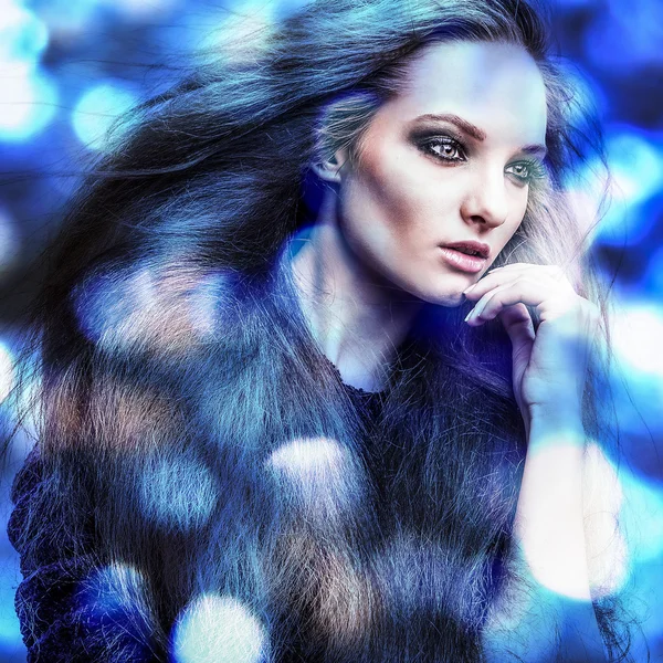 Beautiful fashion woman. Color face pop art photo toned blue. — Stock Photo, Image