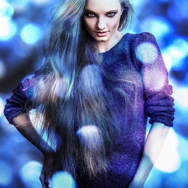 Beautiful fashion woman. Color face pop art photo toned blue. — Stock Photo, Image